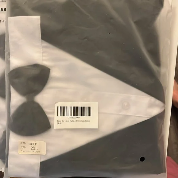 Dog tuxedo never used size XXL for large dogs - Picture 2 of 2